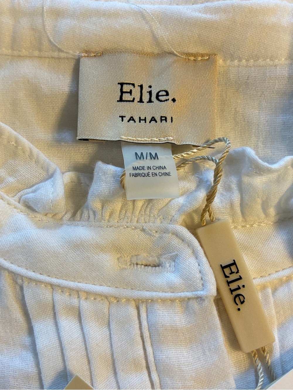 Elie Tahari White Short Sleeve Pintuck Ruffle Collar Button-Down cotton Shirt - Picture 3 of 11